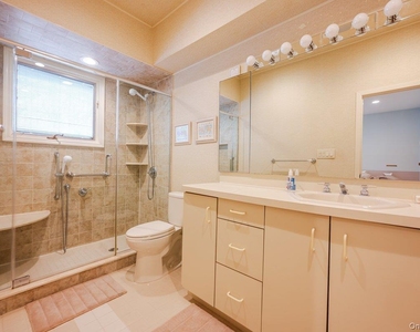 40 Cayuga Avenue - Photo Thumbnail 28