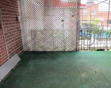3117 68th Street - Photo Thumbnail 5