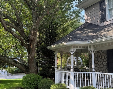 24 Arlington Avenue - Photo Thumbnail 18