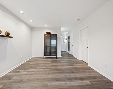 240 Halstead Avenue - Photo Thumbnail 3