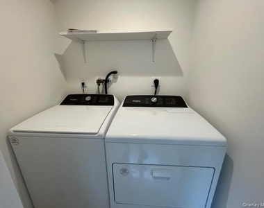 20 Edgewood Road - Photo Thumbnail 19