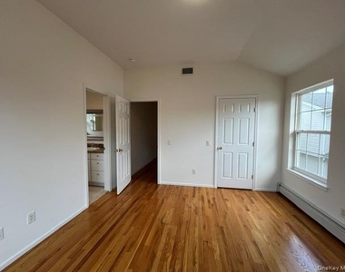 20 Edgewood Road - Photo Thumbnail 15