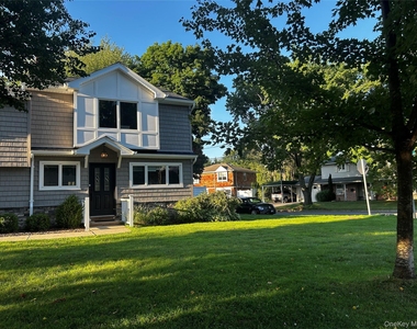 10 Evelyn Drive - Photo Thumbnail 1