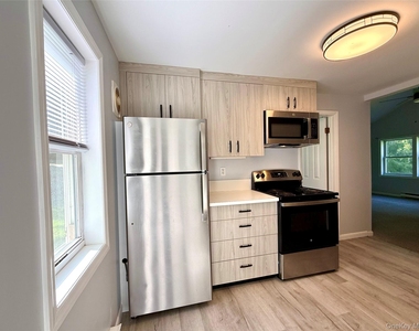 12 Red Brook Road - Photo Thumbnail 9