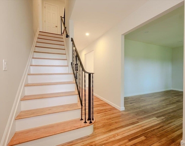 43 Evert Street - Photo Thumbnail 1