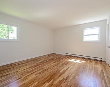 43 Evert Street - Photo Thumbnail 15
