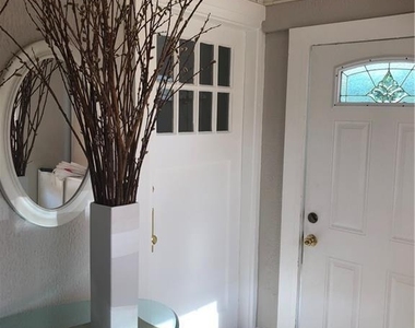 23 Merritt Avenue - Photo Thumbnail 1
