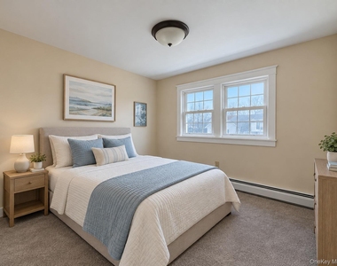 422 E Chester Street E - Photo Thumbnail 6