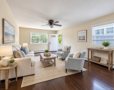 422 E Chester Street E - Photo Thumbnail 1