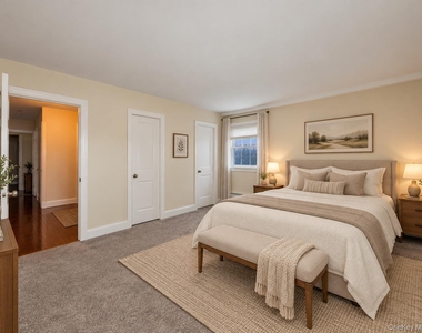 422 E Chester Street E - Photo Thumbnail 9