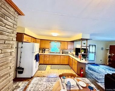 1360 Gulf Road - Photo Thumbnail 4