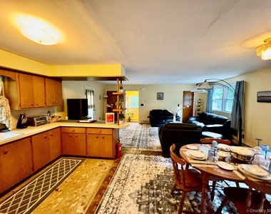 1360 Gulf Road - Photo Thumbnail 5