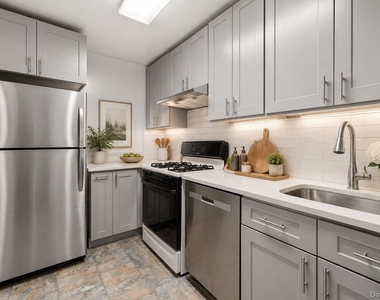 352 N Greeley Avenue - Photo Thumbnail 14
