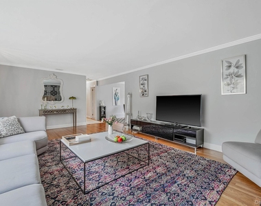 47 Whitebrook Drive - Photo Thumbnail 2