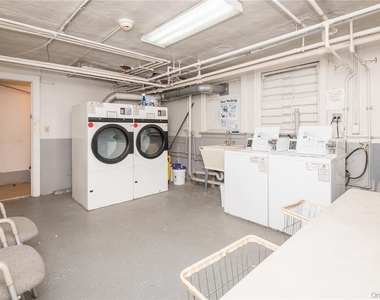 7 Bond Street - Photo Thumbnail 10