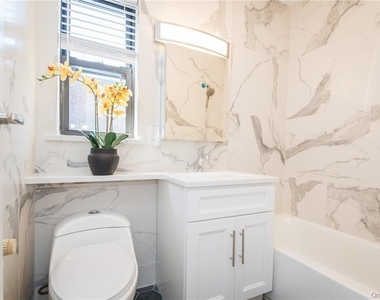 7 Bond Street - Photo Thumbnail 13
