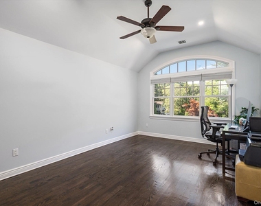 12 Glenridge Lane - Photo Thumbnail 24
