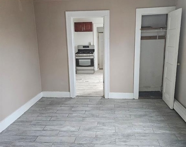 286 Yale Street - Photo Thumbnail 2