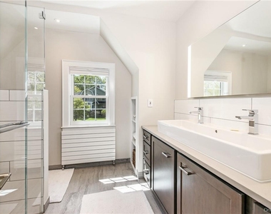 26 Earlwoode Drive - Photo Thumbnail 10