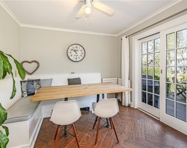 26 Earlwoode Drive - Photo Thumbnail 2