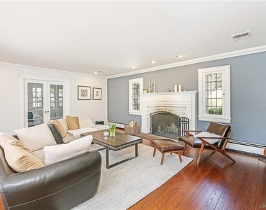 26 Earlwoode Drive - Photo Thumbnail 5