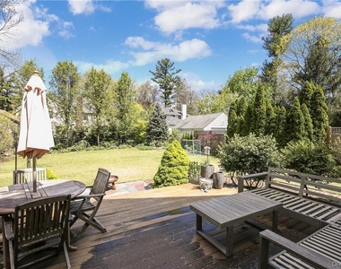 26 Earlwoode Drive - Photo Thumbnail 16