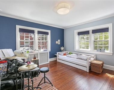 26 Earlwoode Drive - Photo Thumbnail 12