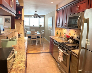 750 Shore Road - Photo Thumbnail 3