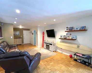 750 Shore Road - Photo Thumbnail 10