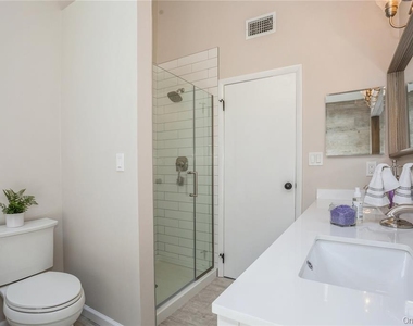 9 N Mcconnell Avenue - Photo Thumbnail 13