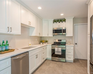 9 N Mcconnell Avenue - Photo Thumbnail 6