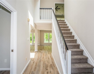 9 N Mcconnell Avenue - Photo Thumbnail 1