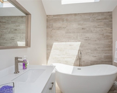 9 N Mcconnell Avenue - Photo Thumbnail 12