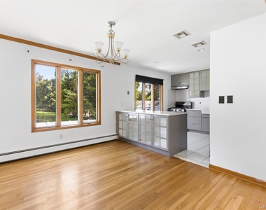 118 Old Tappan Road - Photo Thumbnail 5