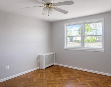 6955 78th Street - Photo Thumbnail 7