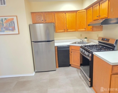 18 Judson Street - Photo Thumbnail 9