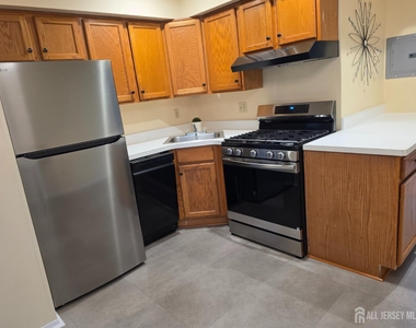 18 Judson Street - Photo Thumbnail 11