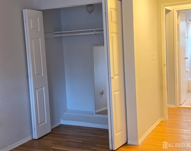 18 Judson Street - Photo Thumbnail 16