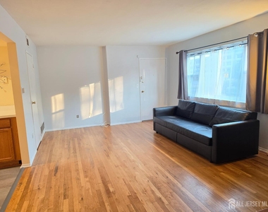 18 Judson Street - Photo Thumbnail 4