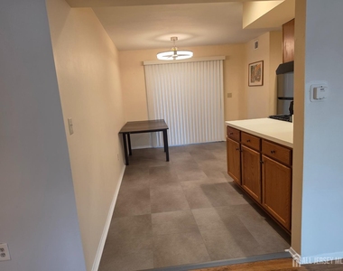 18 Judson Street - Photo Thumbnail 7