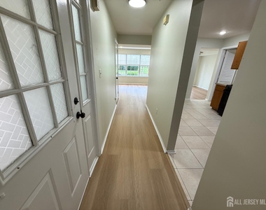 220 Copeley Way - Photo Thumbnail 10