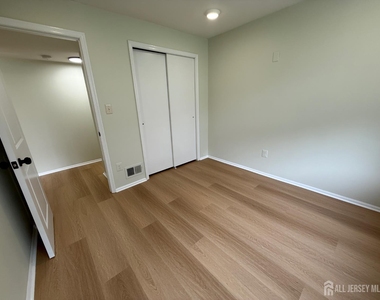 220 Copeley Way - Photo Thumbnail 13