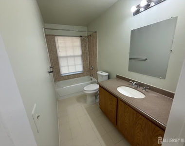 220 Copeley Way - Photo Thumbnail 14