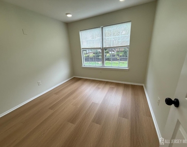 220 Copeley Way - Photo Thumbnail 12
