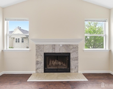 194 Bexley Lane - Photo Thumbnail 5