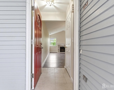 194 Bexley Lane - Photo Thumbnail 3