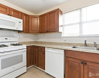 194 Bexley Lane - Photo Thumbnail 10