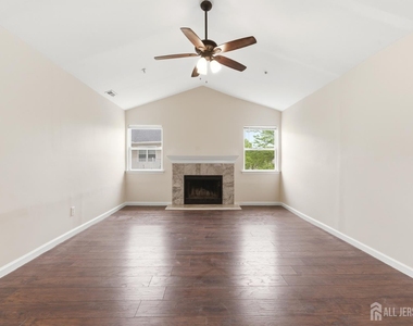 194 Bexley Lane - Photo Thumbnail 4