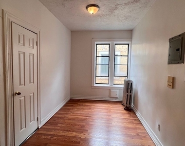 593 Miller Avenue - Photo Thumbnail 2
