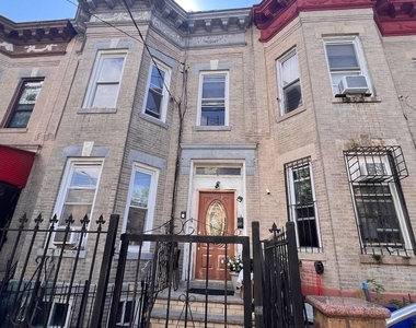 9746 Drew Street - Photo Thumbnail 13